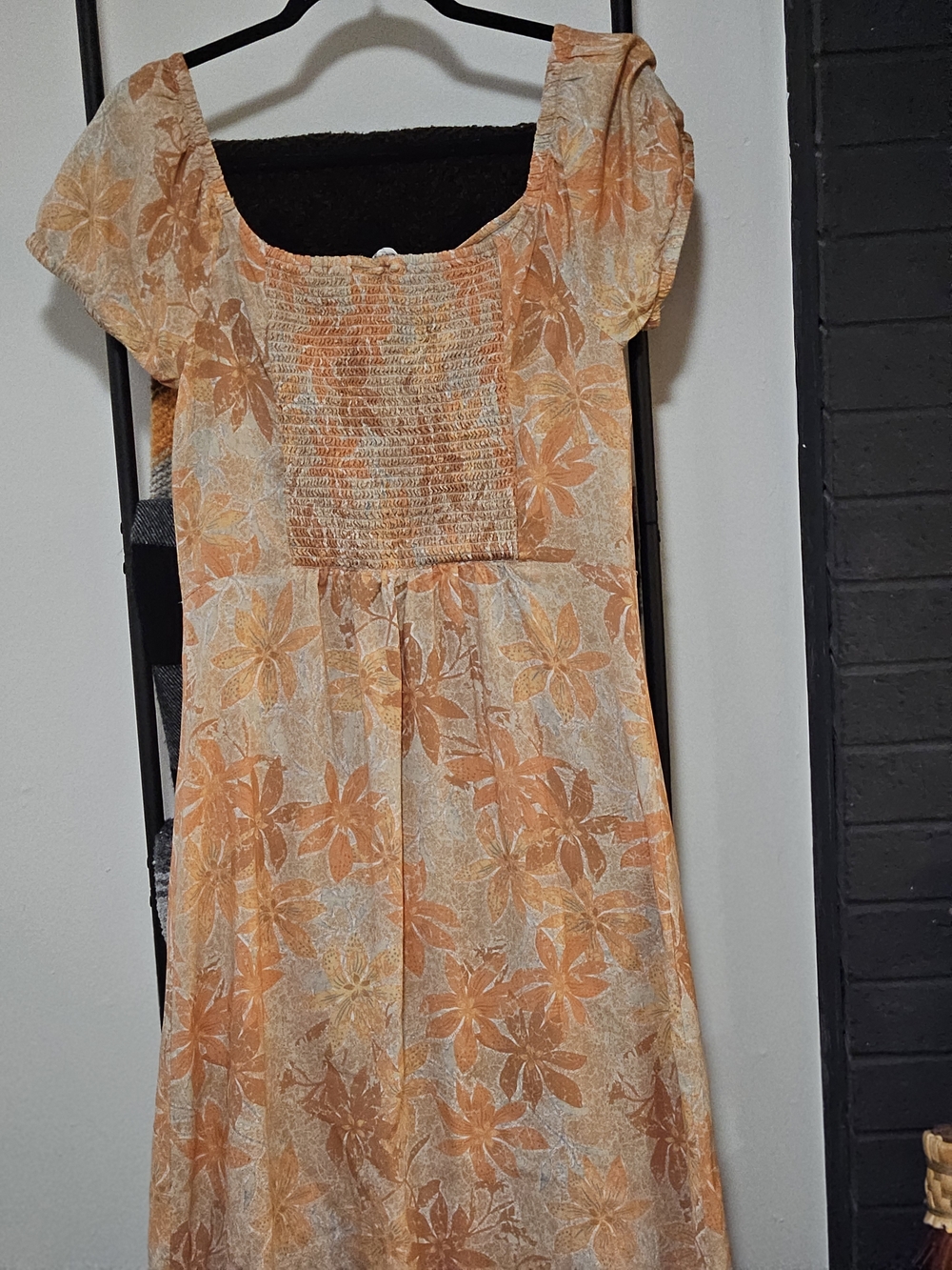 Peach Floral Puff-Sleeve Jacquard Midi Dress - Picture 5 of 6